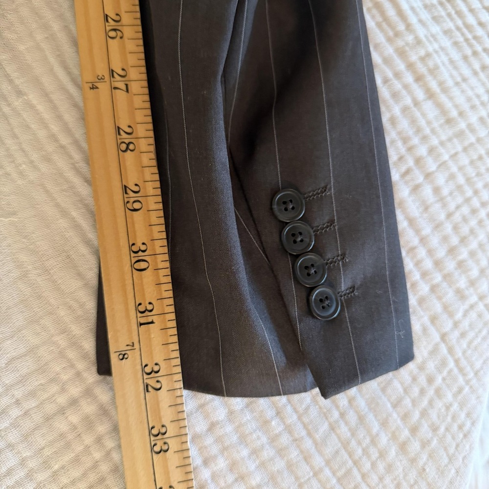 Insignia Collezione Gray Pinstripe Three Button Sport Coat Blazer Men's 44R - Picture 15 of 16